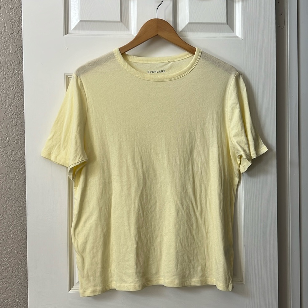 (Never worn!) Oversized Pale Yellow Everlane T-Shirt, Small